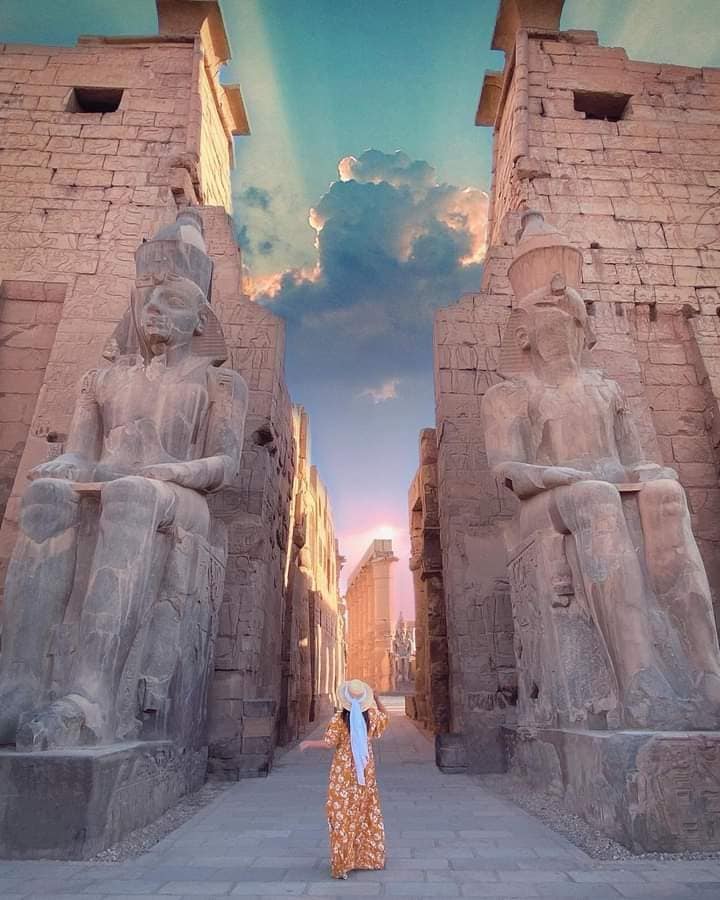LUXOR 2